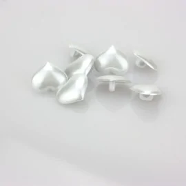 7 BUTTONS - PEARLY HEARTS