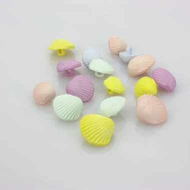 16 BUTTONS - SHELLS