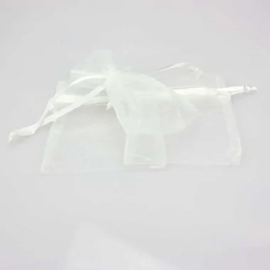12 BOLSITAS DE ORGANZA CREMA CON CORREA 7,5x10 cm