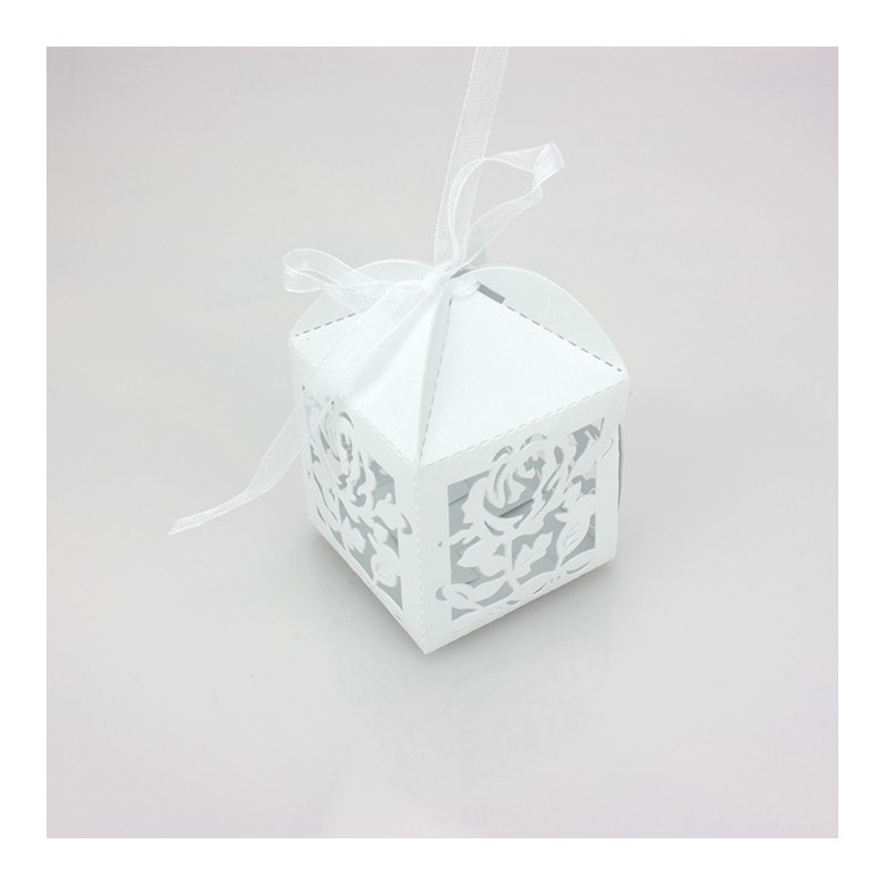 5 CARVED BOXES FOR SUGARED ALMONDS - WHITE