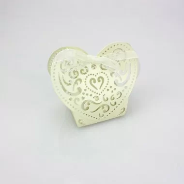 5 CARVED HEART CONFECTION BOXES - CREAM
