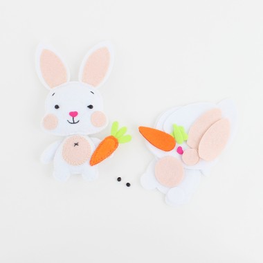 Coniglietto con carota in Pannolenci da assemblare