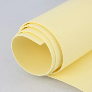 Rol EVA-schuim / crepla / moosgummi / fommy 100 cm x 10 meter - pastel geel 2