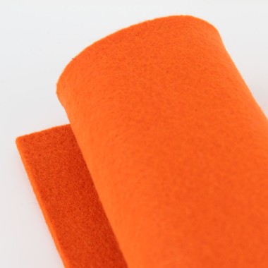 Roll felt orange H140 cm x 5 mt