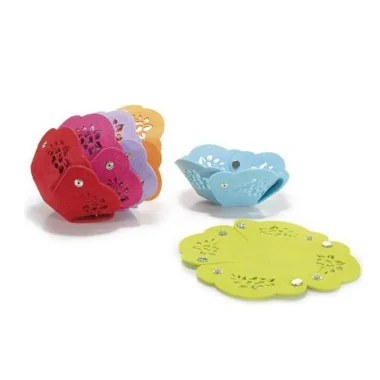 COLORED FELT BASKET WITH PRESS STUDS AND CUT-OUT