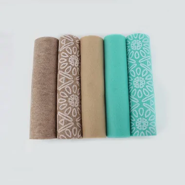 Fetru Moale Hearts Metal Gold 50X90 cm - Rosu|IDEEINFELTRO.COM