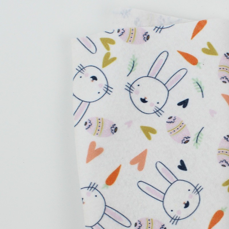 Pannolenci stampato 50x90 cm - conigli e cuori|IDEEINFELTRO.COM