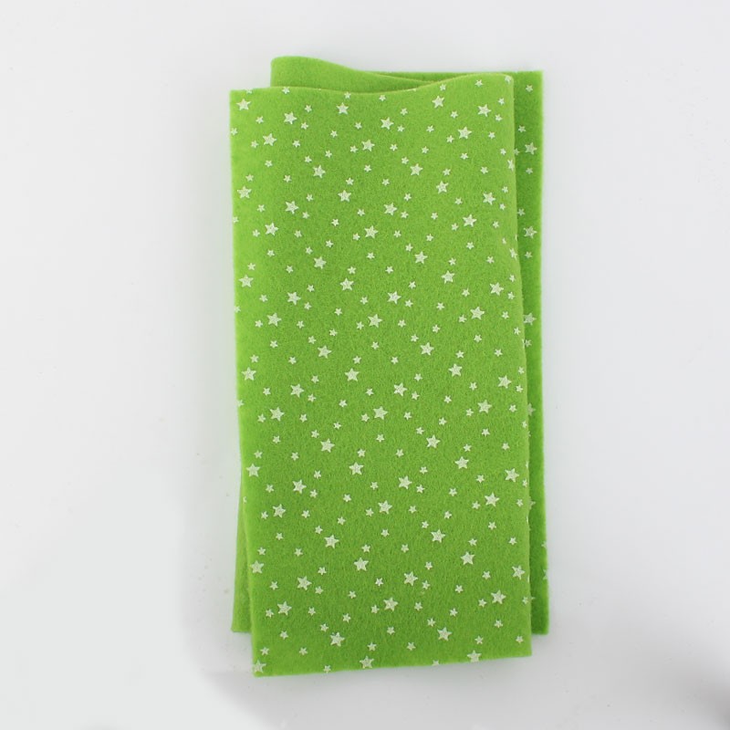 Tela De Fieltro Estrellas Impresas 20X30 cm - Verde Manzana