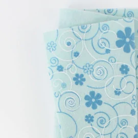 Vente en ligne tissu feutrine fleurs imprimées 50X90 cm - bleu clair