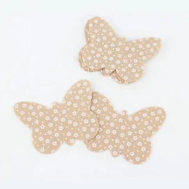 Farfalla in pannolenci - stampa fiorellini|IDEEINFELTRO.COM
