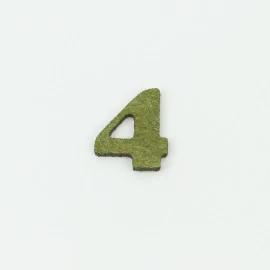 Numéro 4 en feutrine et tissu feutrine coloré