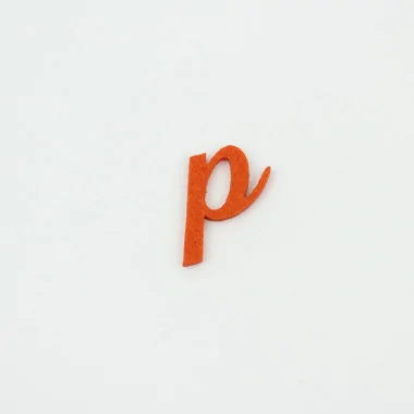 Letter P in Vilt en gekleurde Dun Vilt