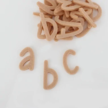 Set van 26 letters in Vilt kleine blokletters - lettertype 3