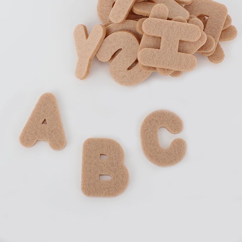 Set de 26 letras en fieltro mayúsculas - Fuente 4