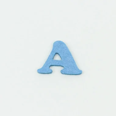 Lettre majuscule A en feutrine et tissu feutrine colorée