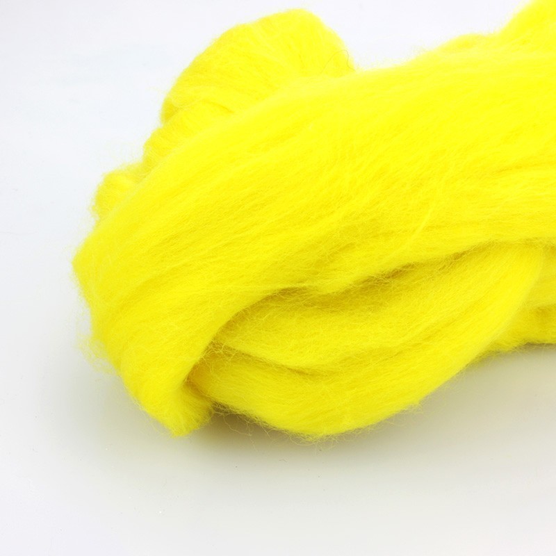YELLOW CARDED WOOL 50 g